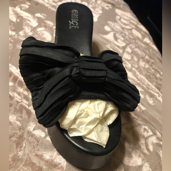 Black Sandal Wedge w Black Bow Open Toe - Picture 4 of 6